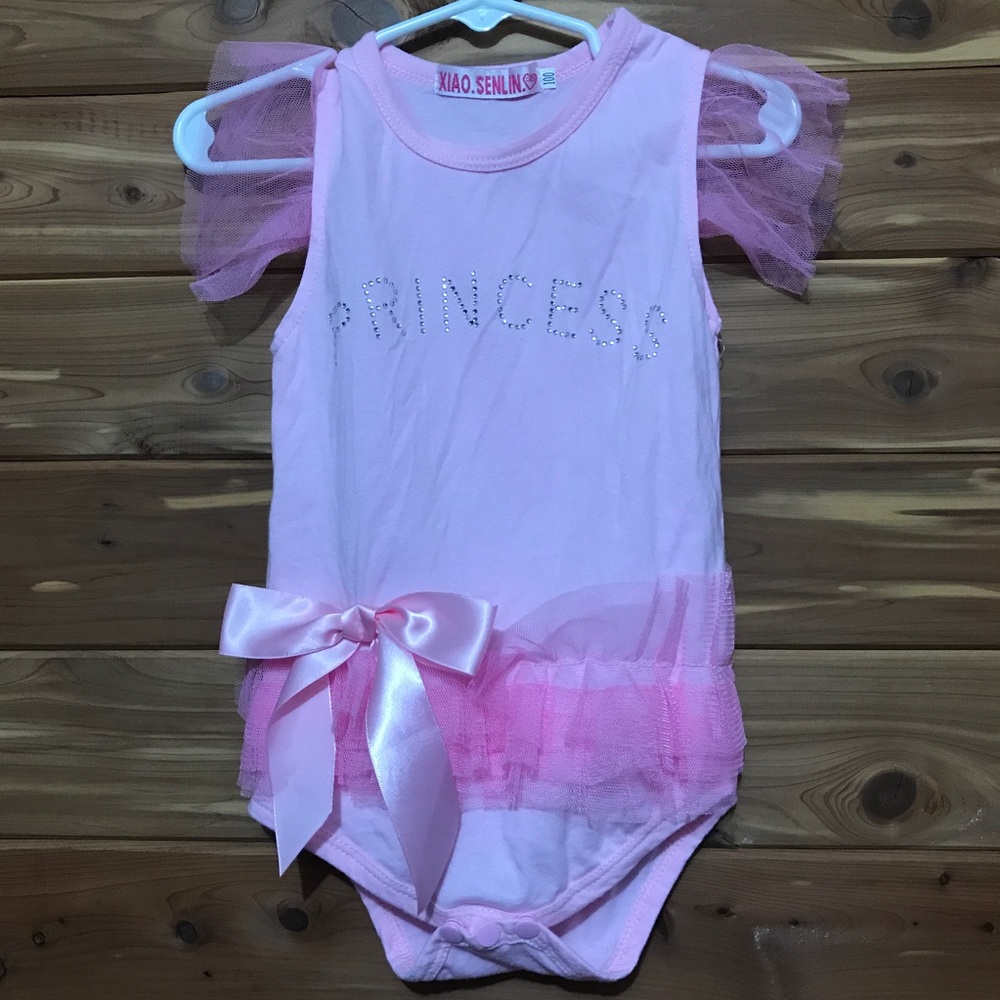 Pink princess onesie with lace tutu. 9-12 months.